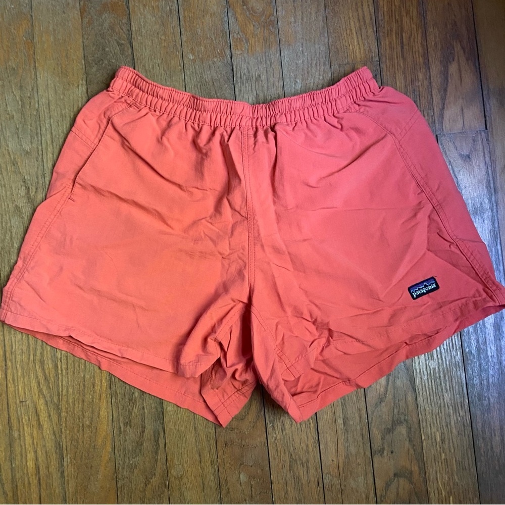 Patagonia baggies, size small